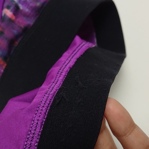 Alo yoga purple patterned sports bra Sz XS - Picture 8 of 8